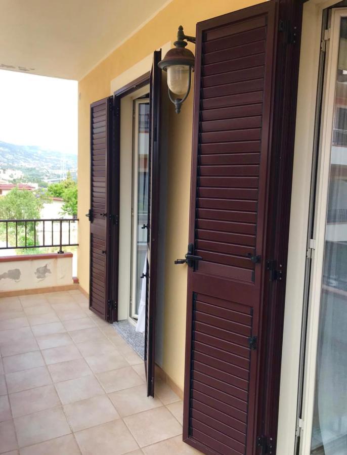 Rosy'S House Villa Пати Екстериор снимка